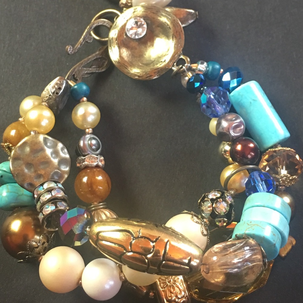 Artisan Vintage 3 Strand Bracelet. Bigger wrists up 8” you will ♥️it. Gorgeous - Picture 4 of 5